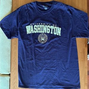 Champion brand University if Washington UW t-shirt